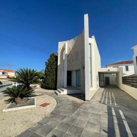 2 BED HOUSE TO RENT